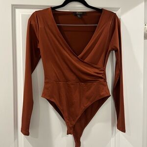 Brown v neck long sleeve bodysuit